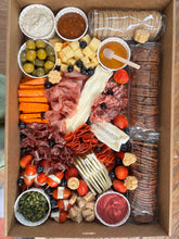 Load image into Gallery viewer, Platters