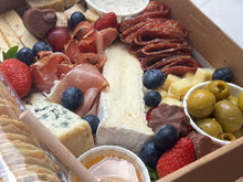 Load image into Gallery viewer, Platters