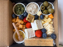 Load image into Gallery viewer, Platters